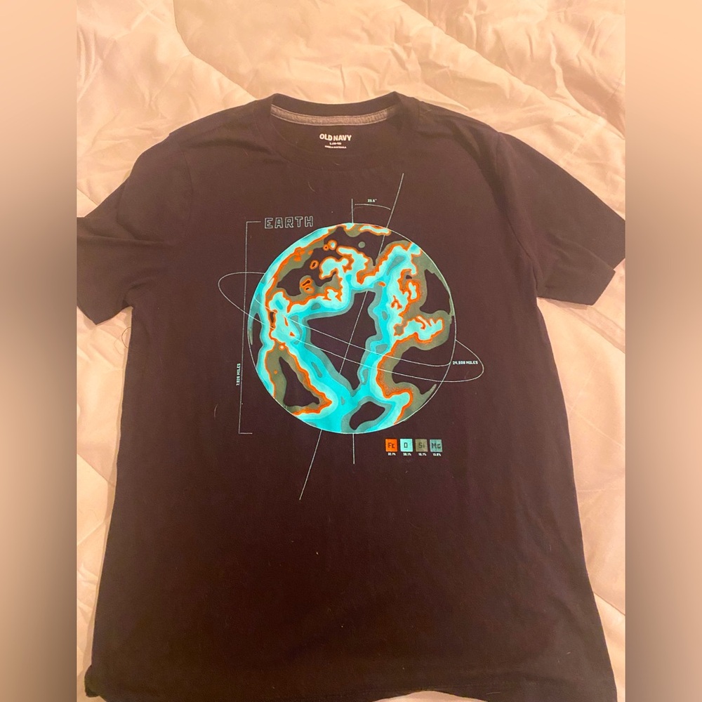 Old Navy earth graphic t-shirt